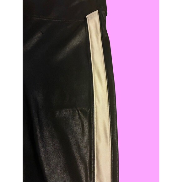 Spanx Black And White Faux Leather Side Striped Leggings Size 2XL - Picture 4 of 4